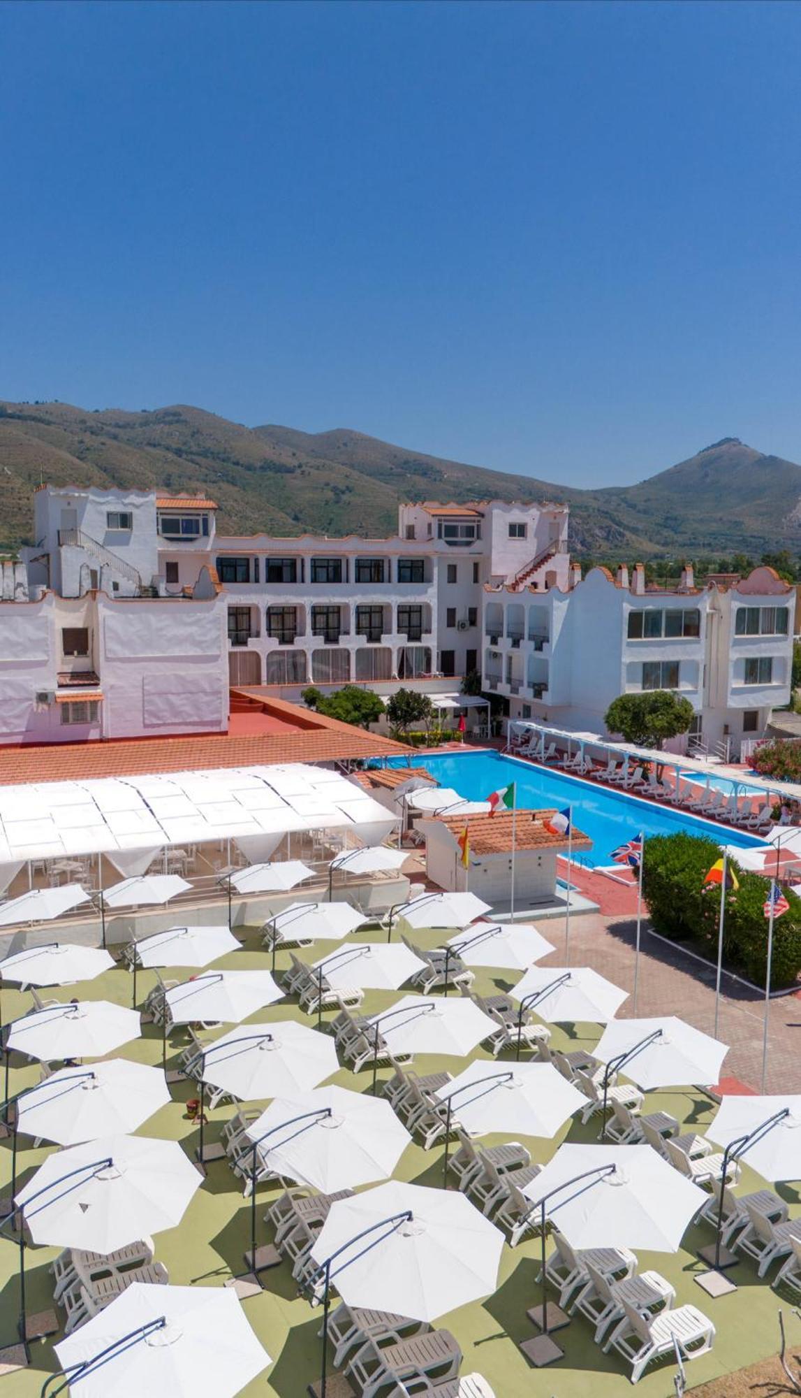 International Resort Mondragone Zewnętrze zdjęcie