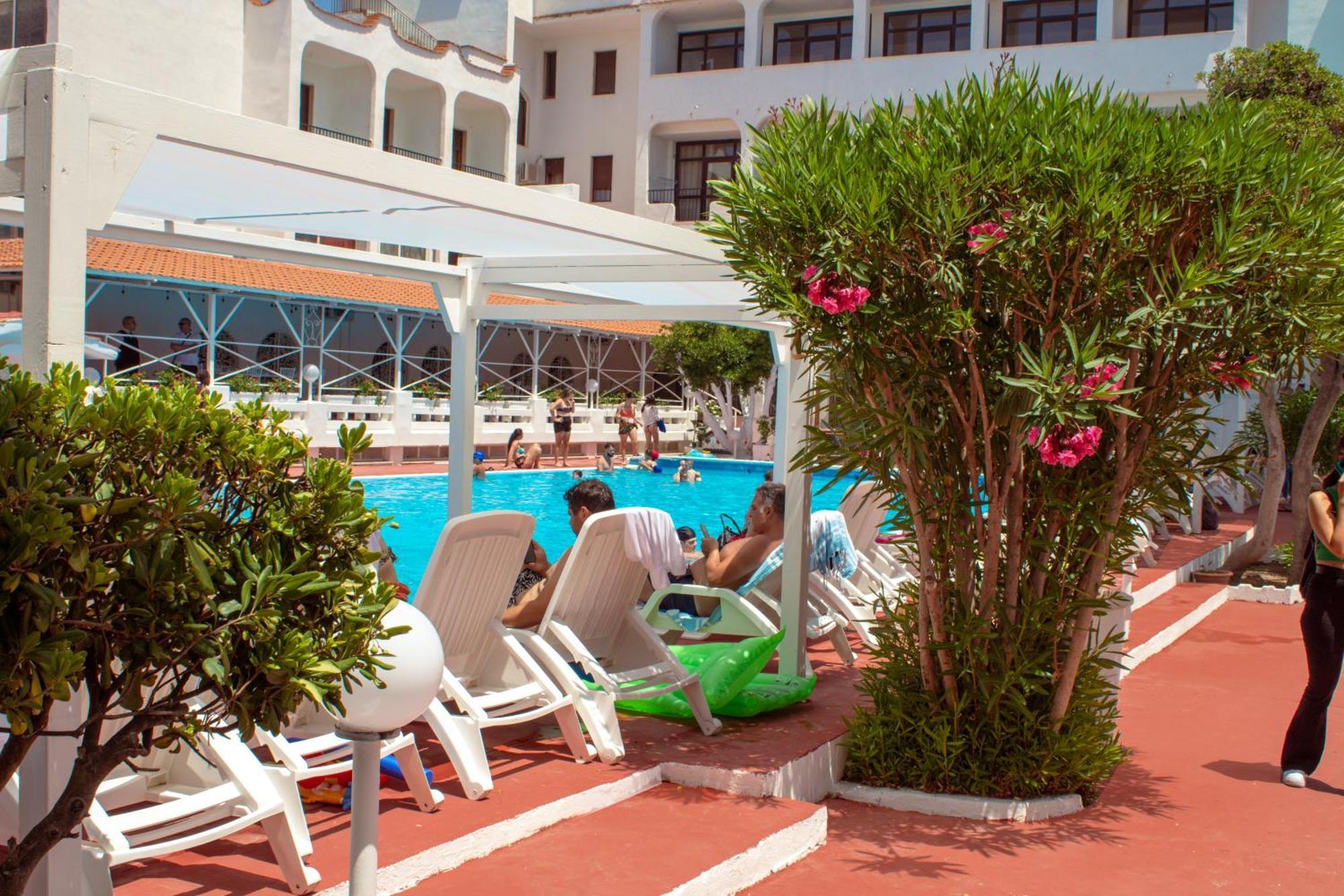International Resort Mondragone Zewnętrze zdjęcie