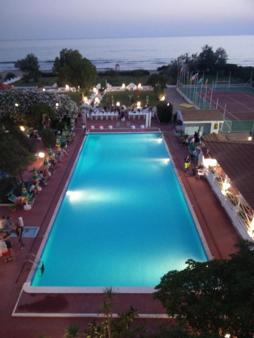 International Resort Mondragone Zewnętrze zdjęcie