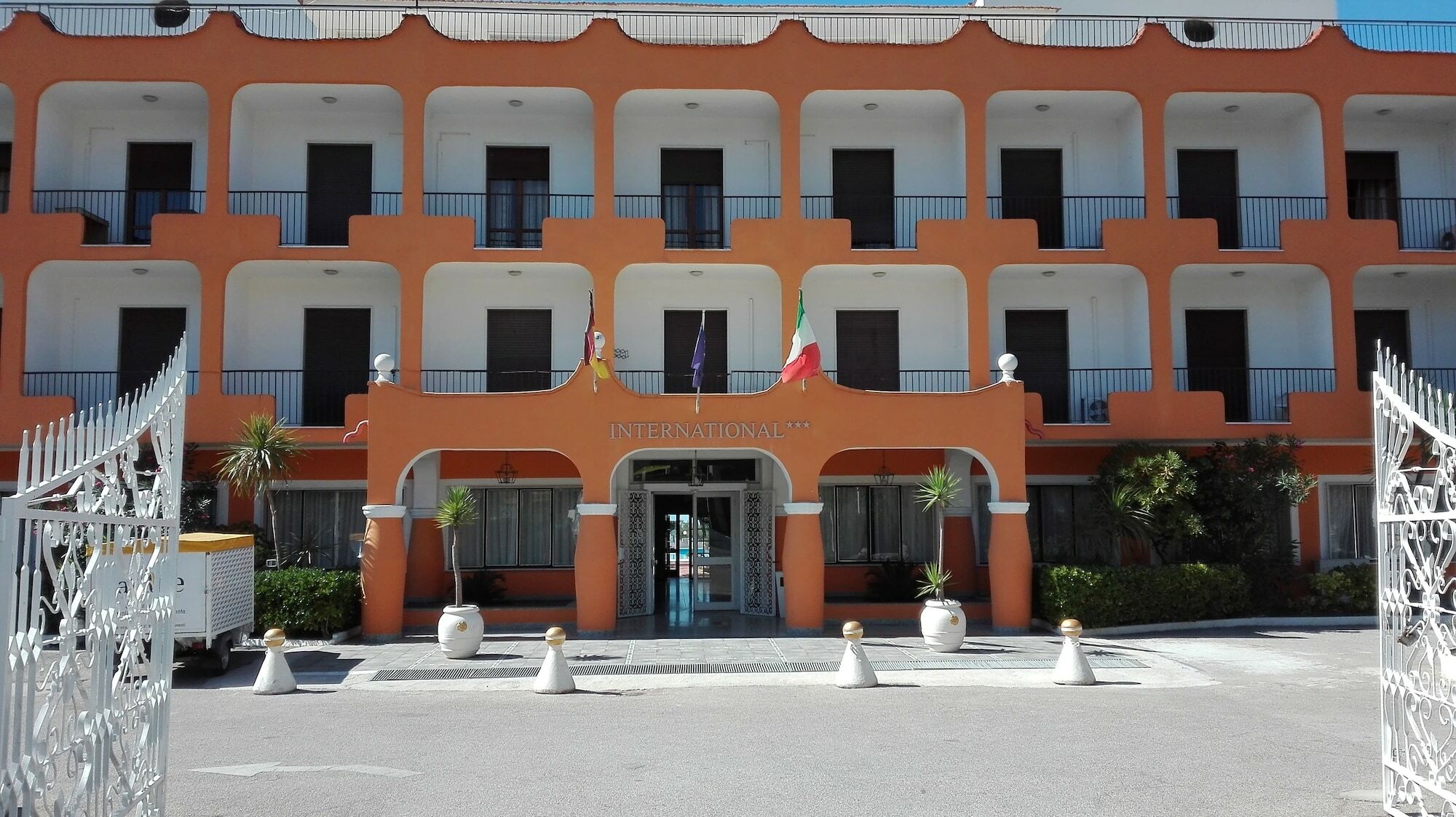 International Resort Mondragone Zewnętrze zdjęcie